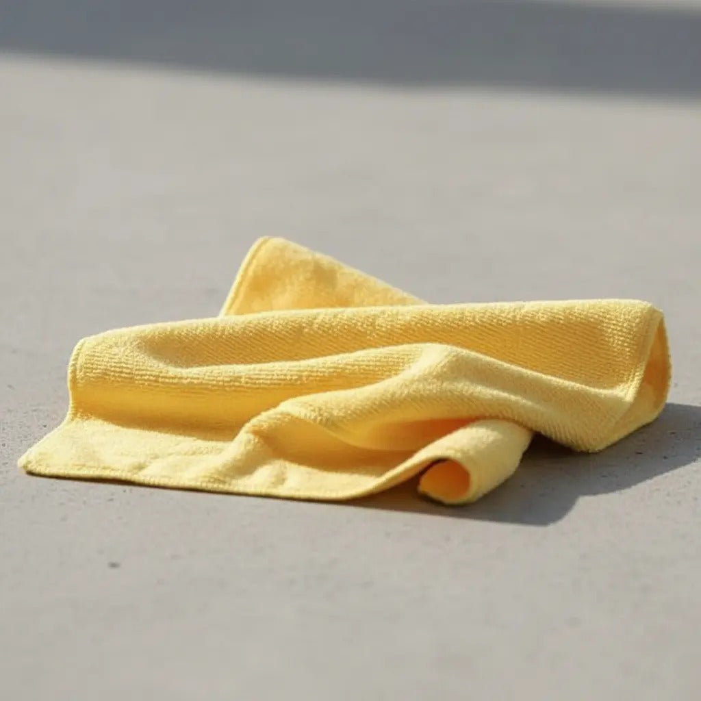 PAÑO CHAMOIS LISO EN TUBO 43x32cm